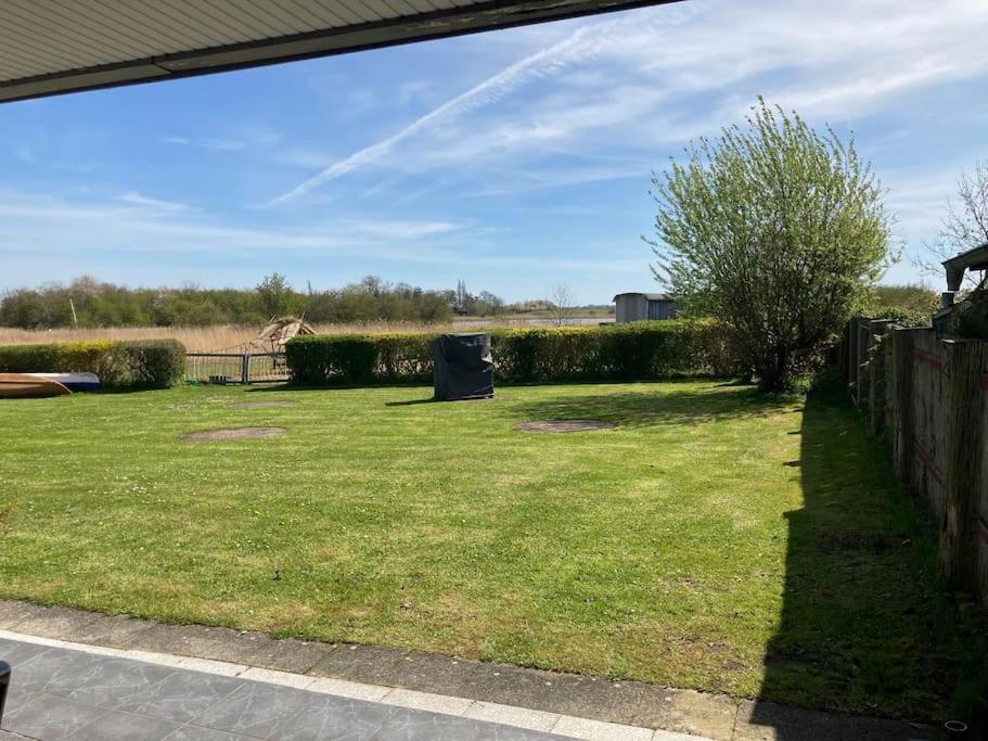 Ferienwohnung Nr. 1 Terrasse Bodden Kanu Bootssteg Zudar Luaran gambar